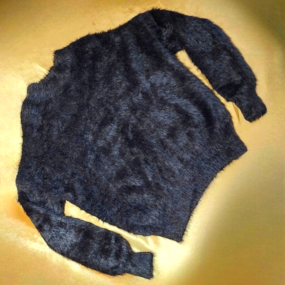INC Ultra Plush Furry Long Sleeve Sweater - M